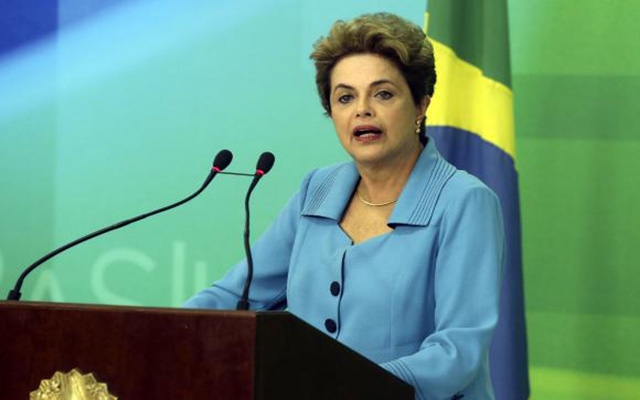 Dilma se diz indignada com decisão sobre impeachment