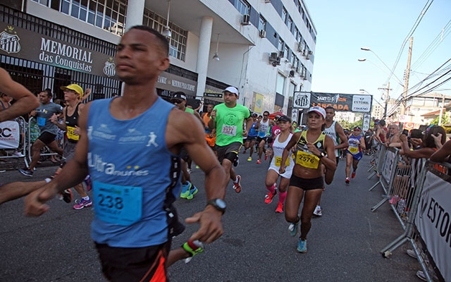 Sirlene Pinho e Mauricio Santana vencem a Santos Run