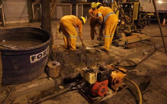 Começam os trabalhos para a construção do viaduto na entrada de Santos