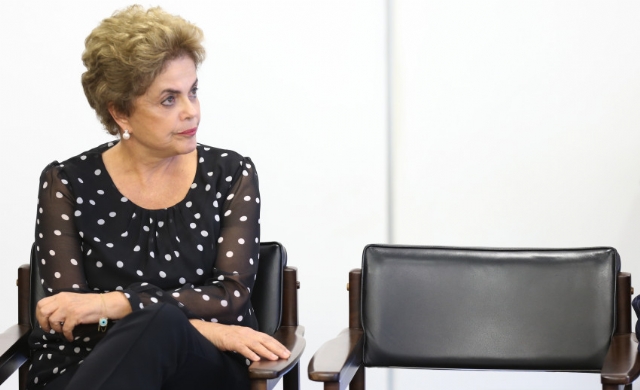 Dilma será afastada do cargo por até 180 dias