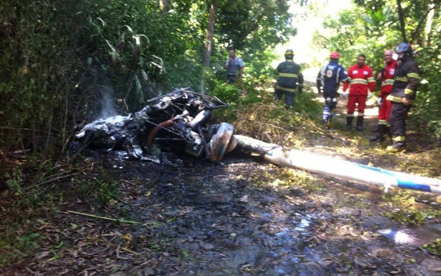 Helicóptero cai na mata na Área Continental de Santos