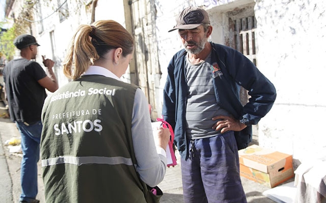 Santos intensifica abordagens com pessoas em situação de rua