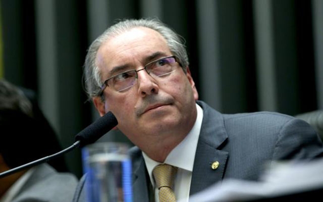 Cunha diz que vai recorrer de afastamento determinado por ministro do STF