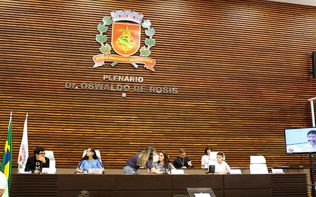Câmara Jovem tem primeira Sessão Ordinária