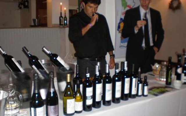 ACAUSA Wine realiza degustação de vinhos