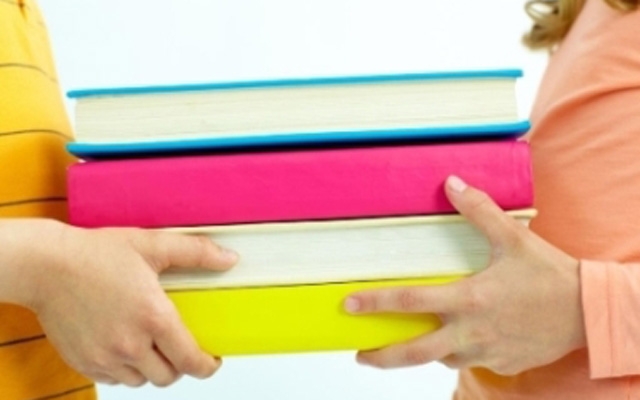 Projetos aceitam doações de gibis e livros