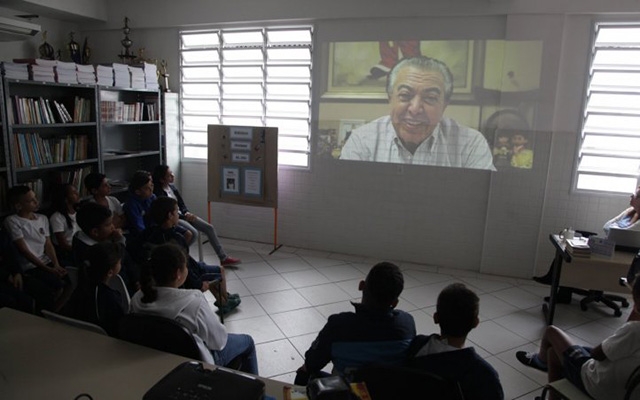 Escola de Santos recebe carta de Maurício de Souza