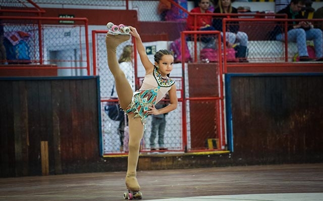 Inter recebe copa de Patinação Artística