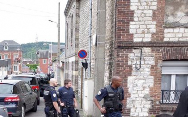 Estado Islâmico reivindica ataque a igreja na França | Jornal da Orla