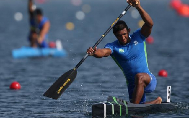 Isaquias Queiroz conquista medalha de prata na canoagem | Jornal da Orla