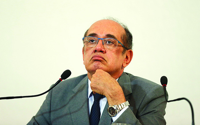 Políticos ficha suja fazem um brinde  à derrubada da lei chr34feita por bêbadoschr34
