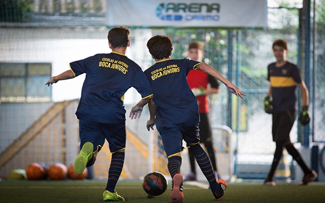 Boca Juniors realiza avaliação técnica com alunos de Guarujá