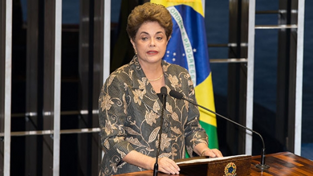 Dilma começa sua defesa no plenário do Senado