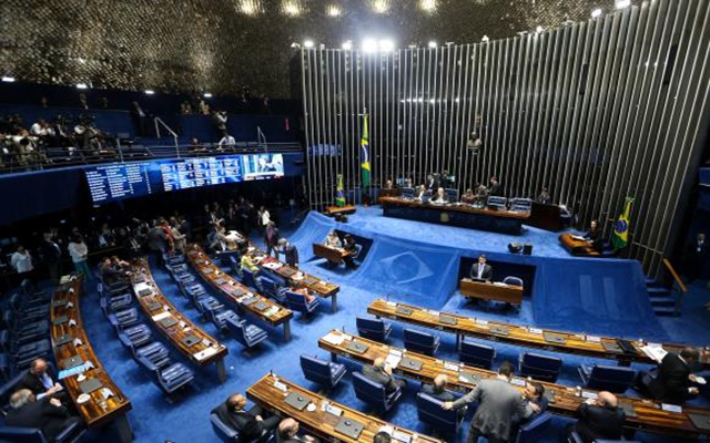 Senado votará separadamente perda de mandato e de direitos políticos de Dilma