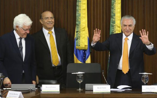 Temer anuncia concessões de aeroportos, rodovias, ferrovias e campos de petróleo