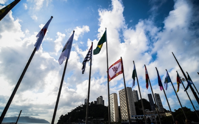 Escolas de São Vicente comemoram Dia da Independência | Jornal da Orla