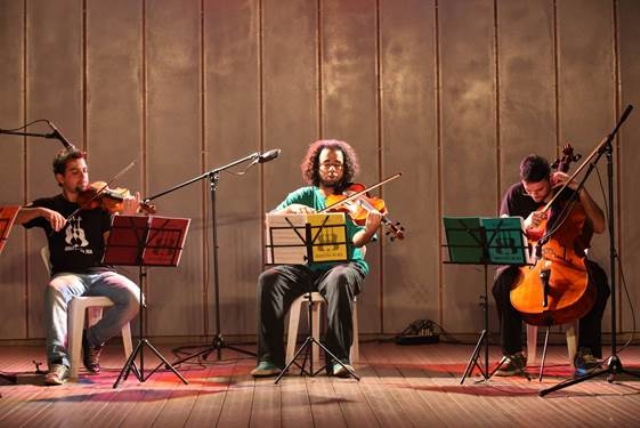 Trio Orquestra na Rua se apresenta na Concha Acústica | Jornal da Orla