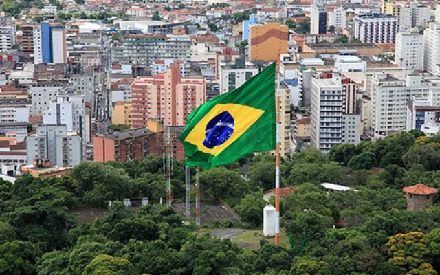 Com maior bandeira do Brasil, São Vicente comemora o Dia da Bandeira | Jornal da Orla