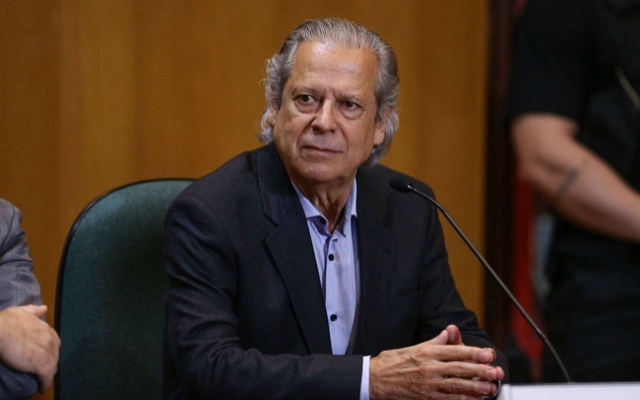 Câmara concede aposentadoria de quase R$ 10 mil a José Dirceu
