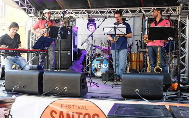 Komboio Cultural leva atrações gratuitas à Praça Mauá