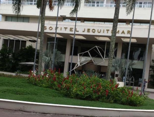 Explosão no Sofitel Jequitimar deixa feridos