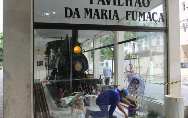 Maria Fumaça recebe restauração no Guarujá