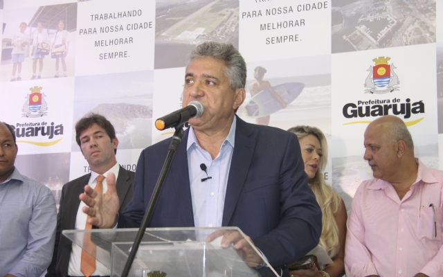 Prefeito de Guarujá revoga aumento de tarifa de ônibus