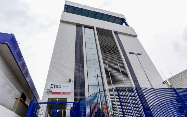 Etec Praia Grande ganha novas instalações