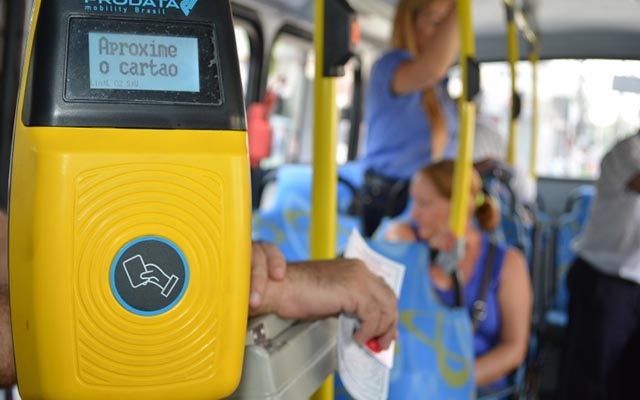 Estudantes e professores podem pedir cartão escolar por site