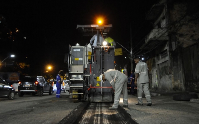 Começam serviços de pavimentação na Avenida Martins Fontes em Santos | Jornal da Orla