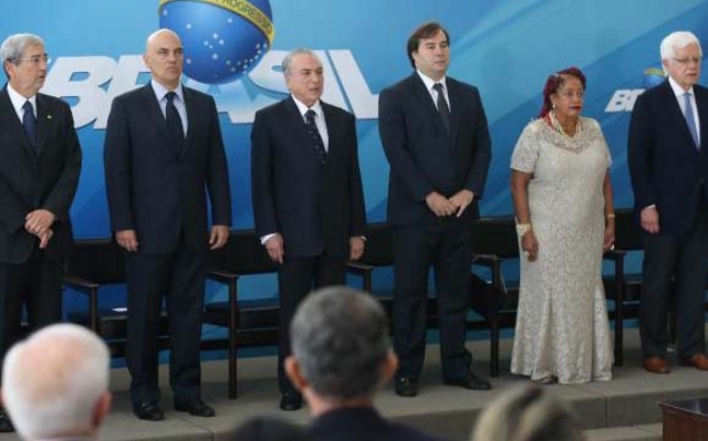 Temer dá posse a quatro ministros no Palácio do Planalto
