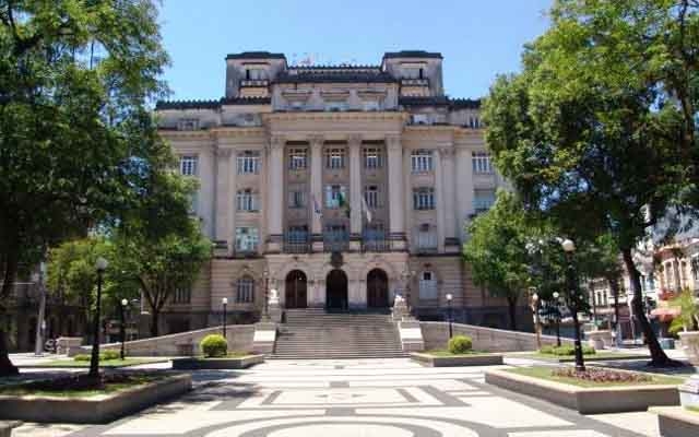 Segundo dia de greve tem adesão de cerca de 27chr37 de servidores de Santos