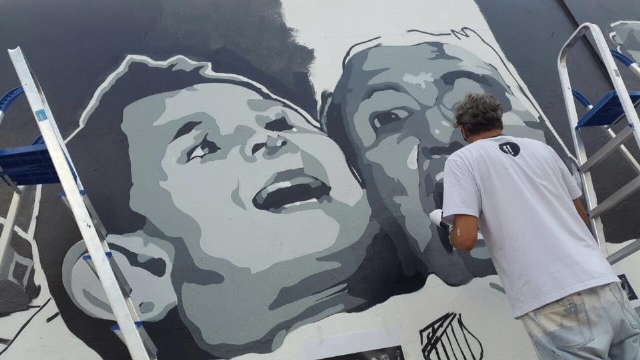 Torcedores serão retratados em novo mural no CT do Santos