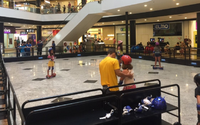 Pista de skate elétrico no Balneário