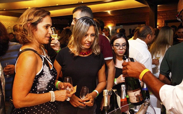 ACausa Wine traz degustações VIP dirigidas | Jornal da Orla