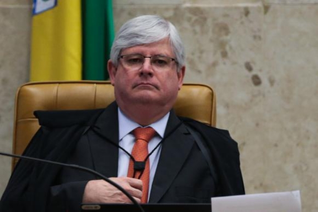 Janot determina exoneração de procurador preso em operação da PF