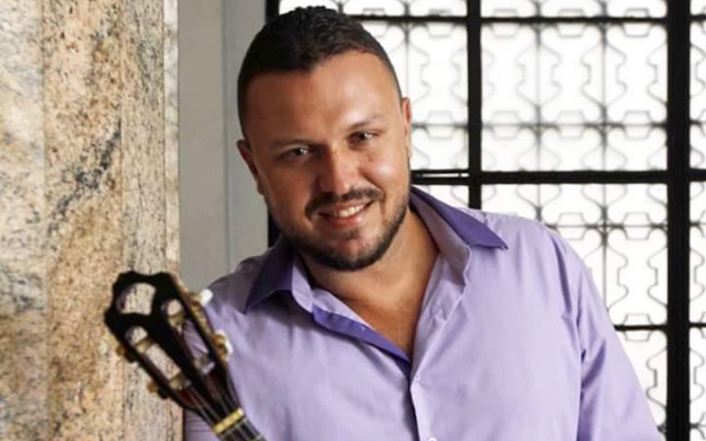 Fernando Negrão leva samba à Concha Acústica