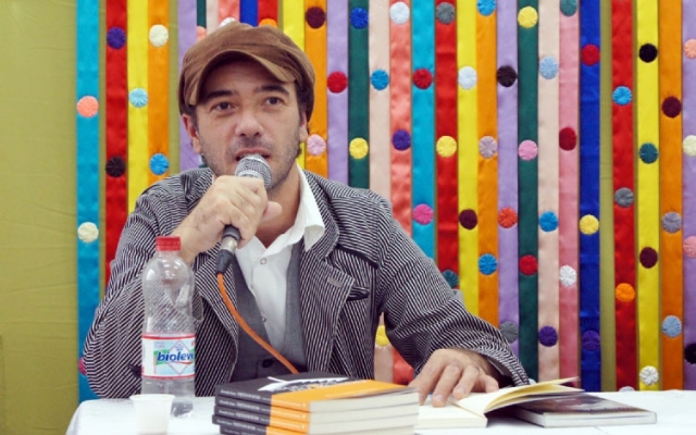 Pesquisador apresenta obras literárias que abordam o Porto de Santos