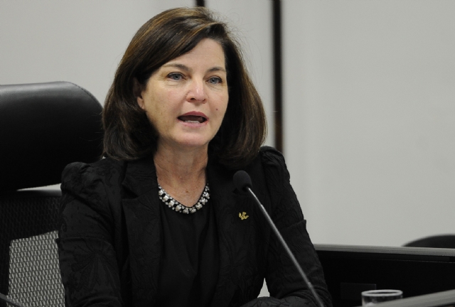 Raquel Dodge tem uma bifurcação à sua frente