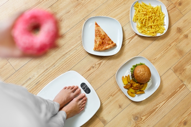 Luta contra a balança pelo corpo perfeito