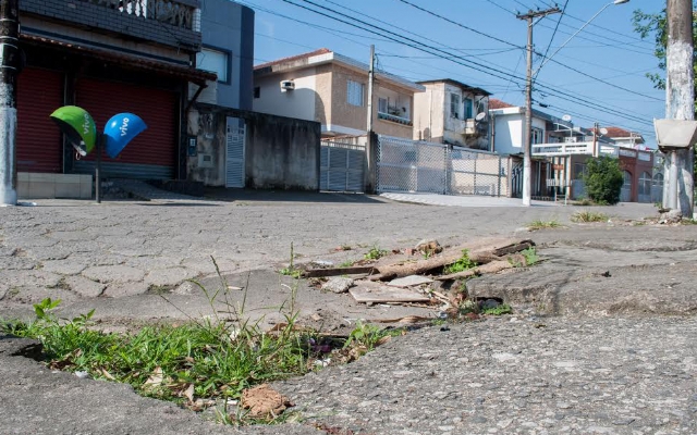 São Vicente inicia mutirão de fiscalização de calçadas | Jornal da Orla