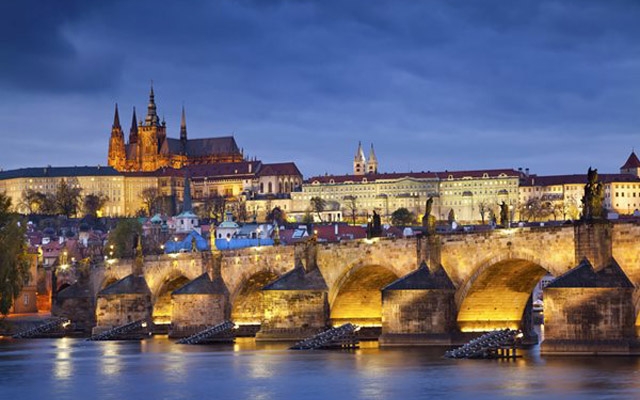 Uma visita ao Castelo de Praga | Jornal da Orla