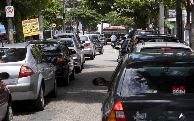 Licenciamento: agosto é mês de veículos com placas final 5 e 6