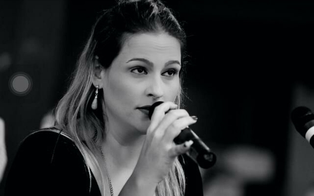 Música e gastronomia no happy hour do Praiamar