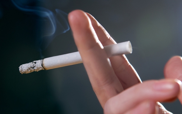 Cigarro é responsável por 65chr37 dos casos de câncer de bexiga em homens