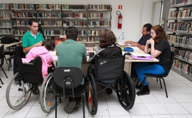 Partida de RPG promove inclusão de pessoas com deficiência