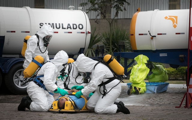 Pólo Industrial de Cubatão tem simulado de acidente com produtos químicos | Jornal da Orla