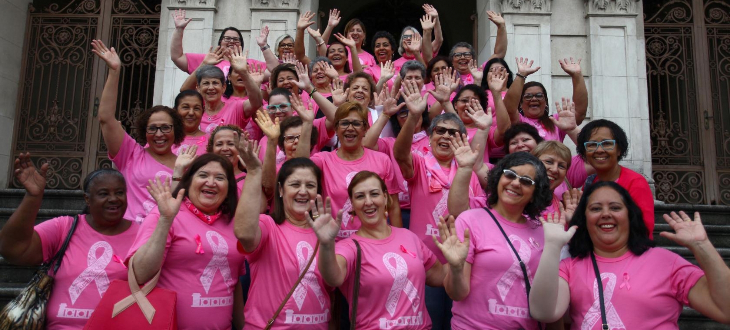 Carretas com mamógrafos em Santos são novidade do Outubro Rosa