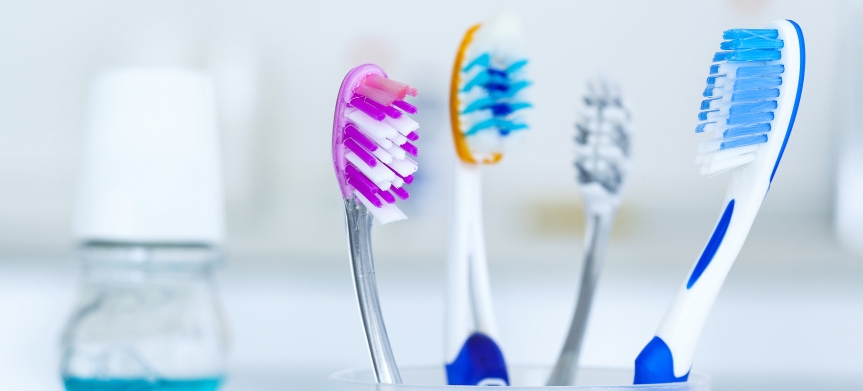 5 dicas para manter a escova de dentes livre de bactérias