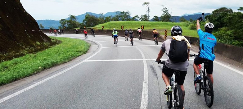 Pedal Anchieta traz 30 mil ciclistas a Santos